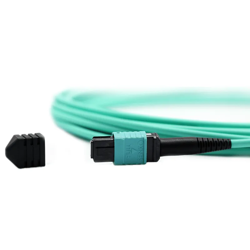 Puente MPO, MPO-16 UPC (hembra) a MPO-12 UPC (hembra), 12 fibras, multimodo (OM3), LSZH, 0,35 dB máx., tipo A, Aqua-03
